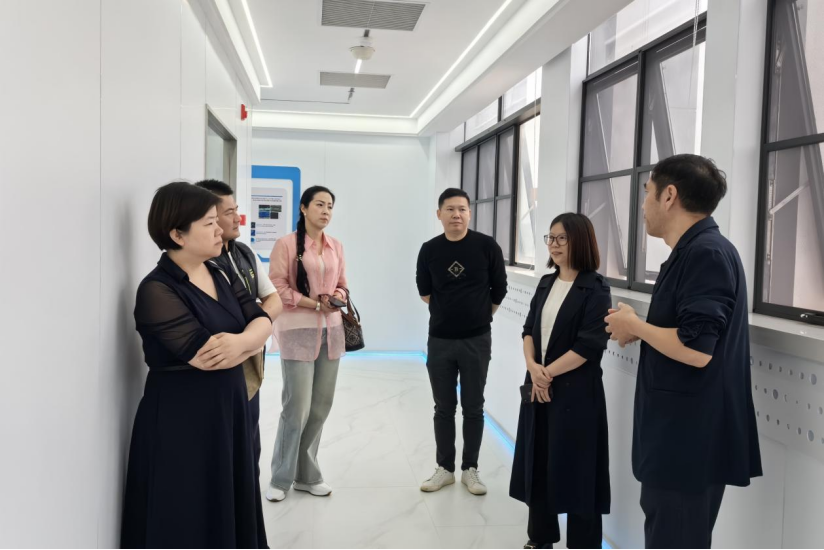 康华医院生殖中心 到访江西精准医学中心参观交流